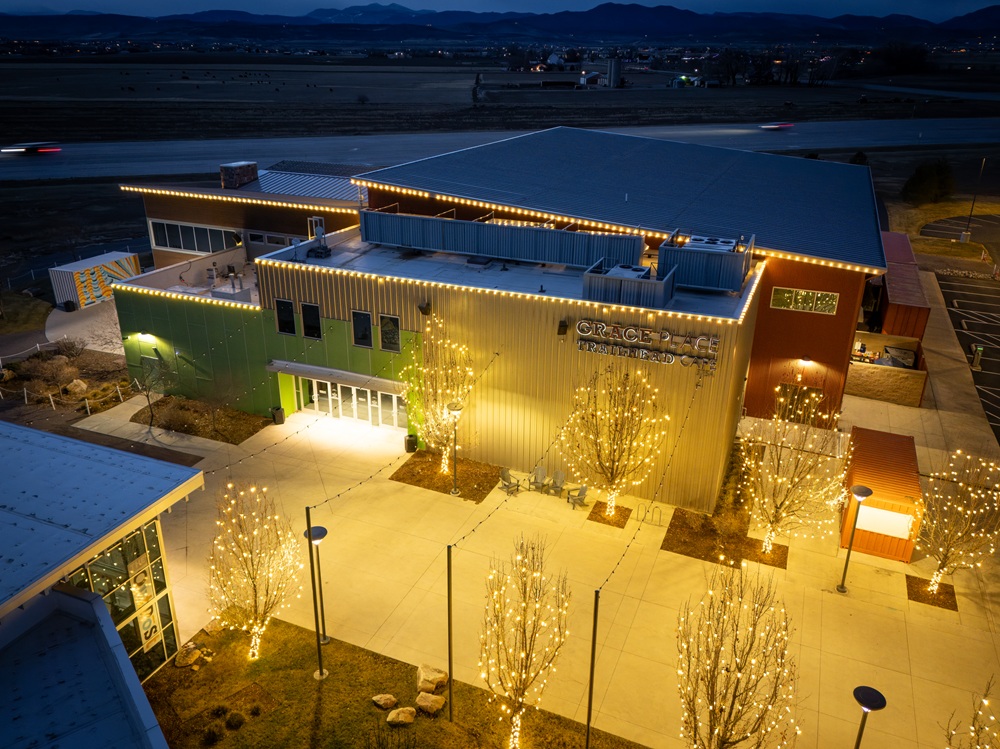 commercial Christmas light installation northern colorado